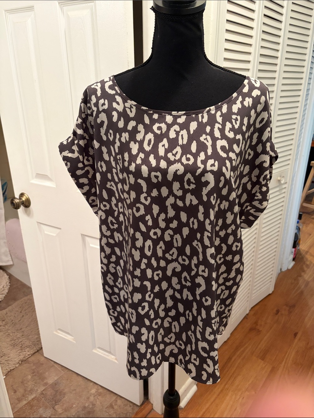 Apt. 9 Leopard Print Short Sleeve Oversized Blouse
